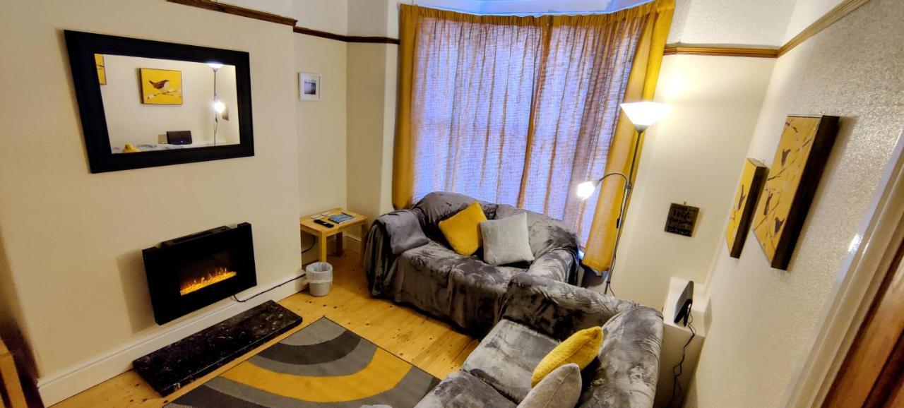 Willa Rhubarb Terrace On The Coast - Sleeps 1-6 Colwyn Bay Zewnętrze zdjęcie