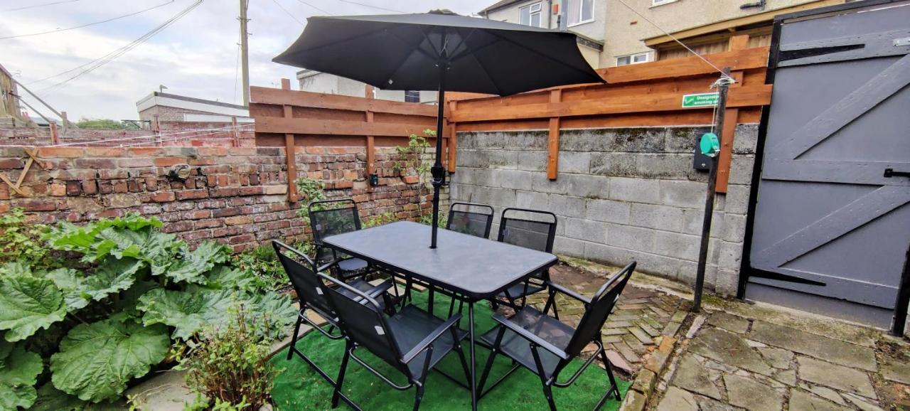 Willa Rhubarb Terrace On The Coast - Sleeps 1-6 Colwyn Bay Zewnętrze zdjęcie